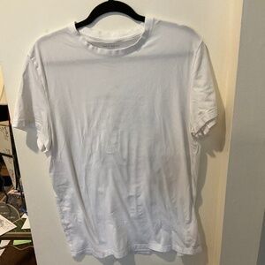 EUC Pair of Thieves Cotton T-shirt Large